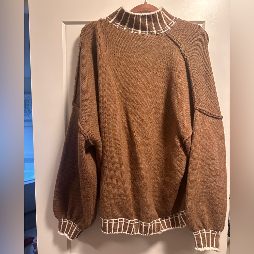 Oversized brown sweater